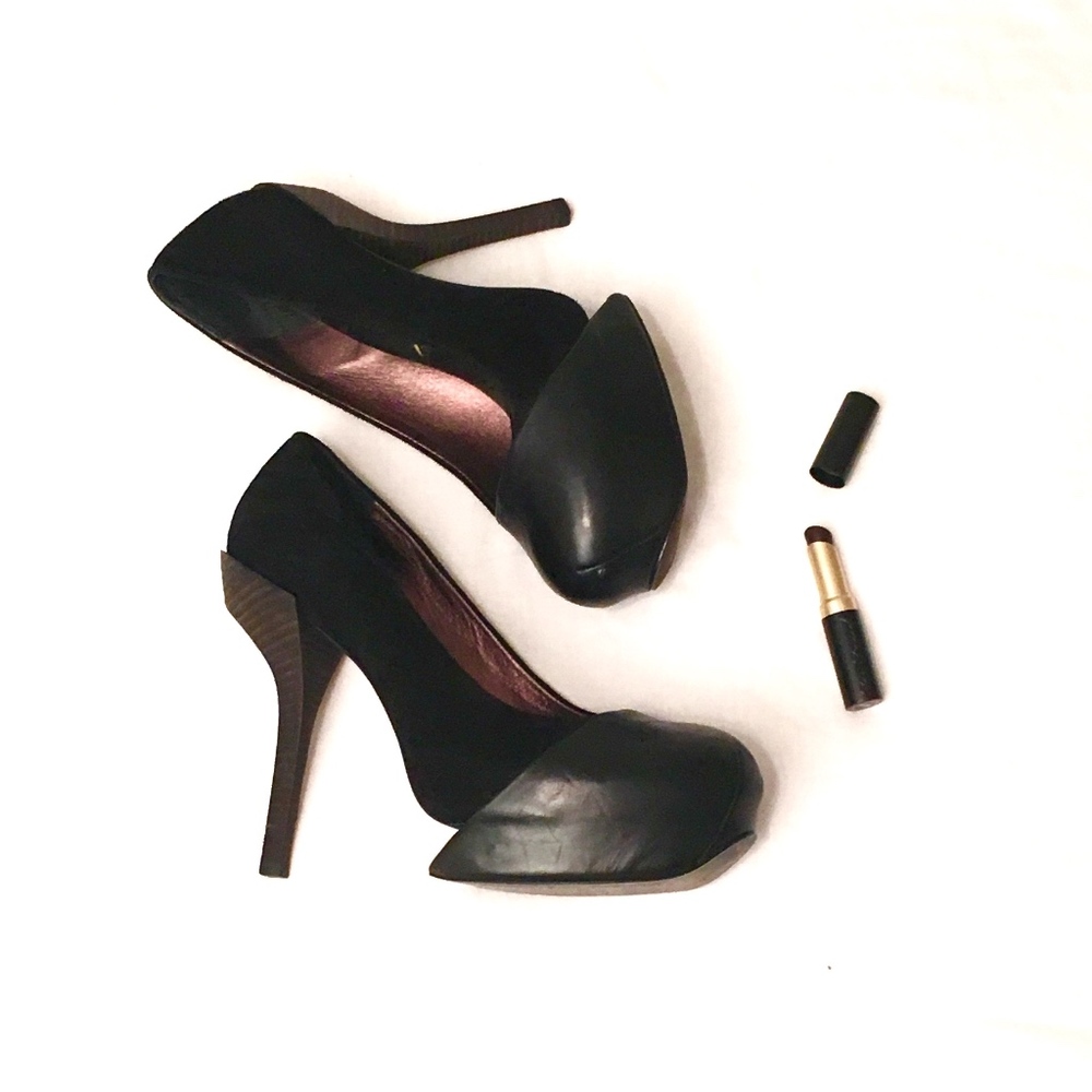BCBG Black Suede and Leather Pumps